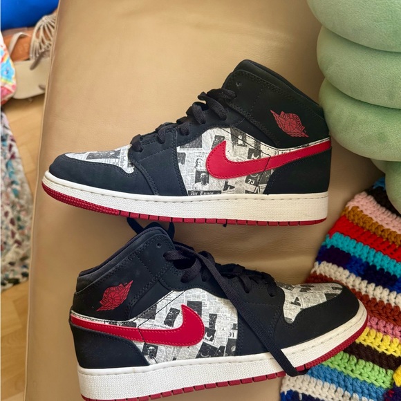 Black and Red High-Top Sneakers - Picture 1 of 4